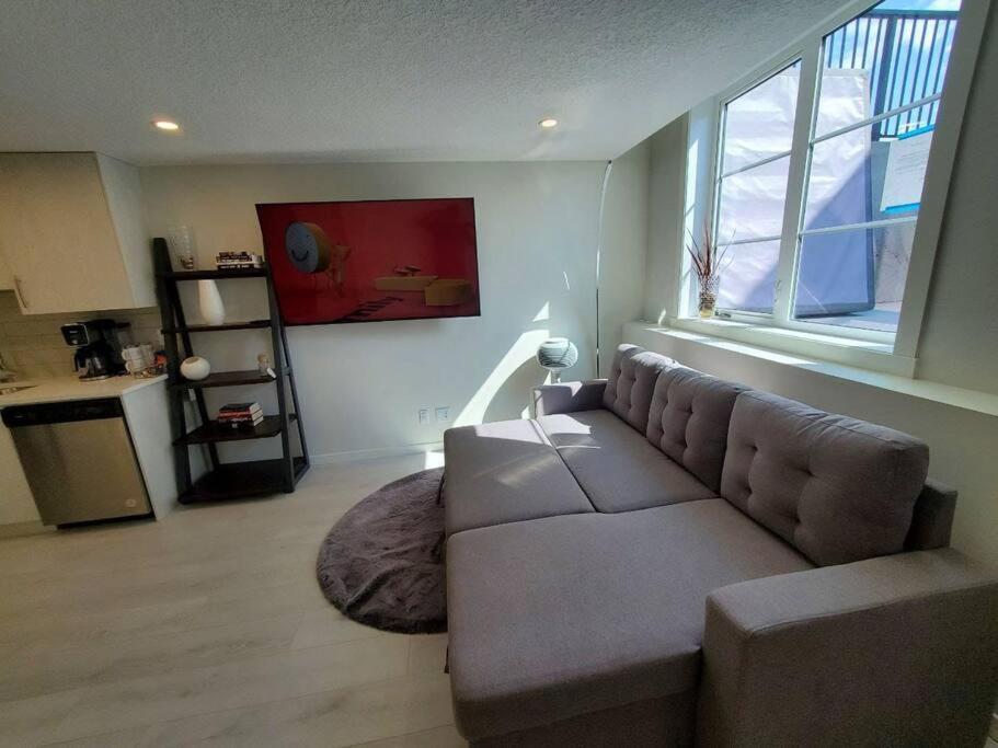 Cozy Rockland Park Unit+Parking Apartamento YYC Exterior foto
