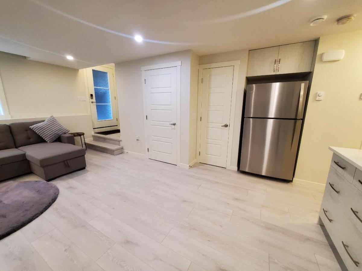 Cozy Rockland Park Unit+Parking Apartamento YYC Exterior foto