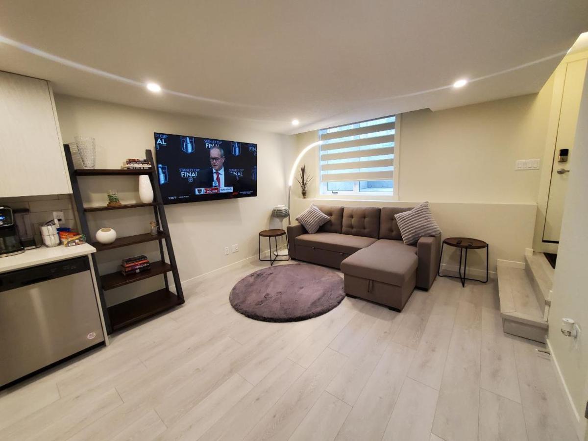 Cozy Rockland Park Unit+Parking Apartamento YYC Exterior foto