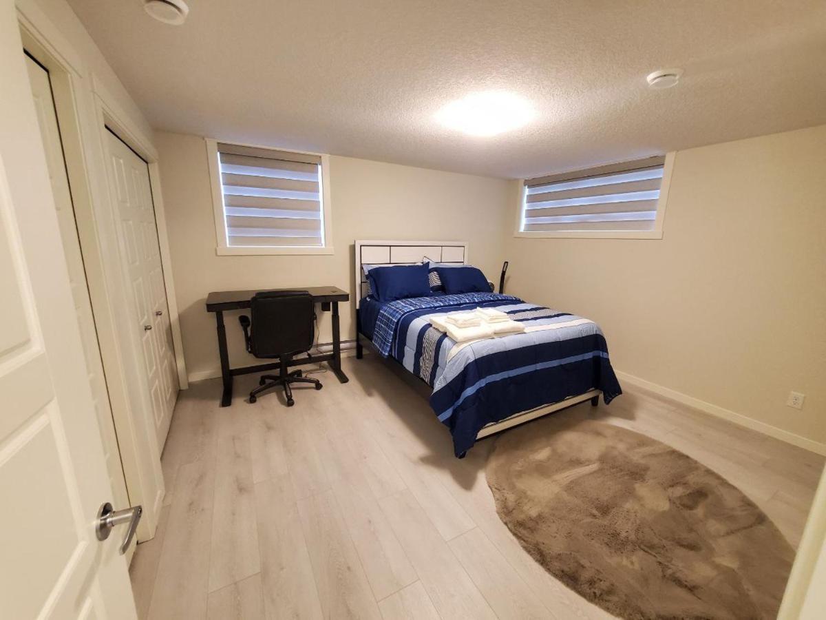 Cozy Rockland Park Unit+Parking Apartamento YYC Exterior foto