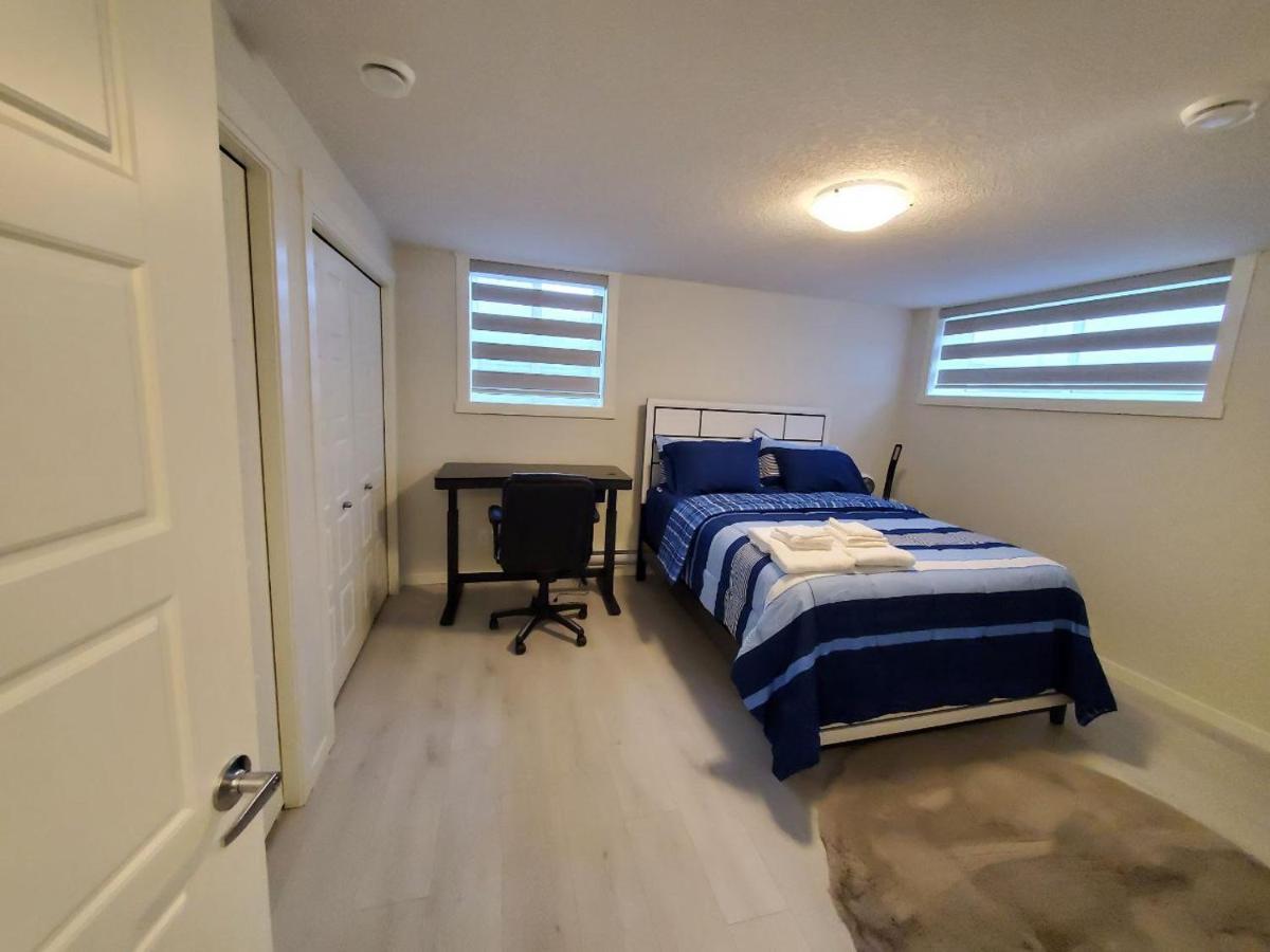 Cozy Rockland Park Unit+Parking Apartamento YYC Exterior foto