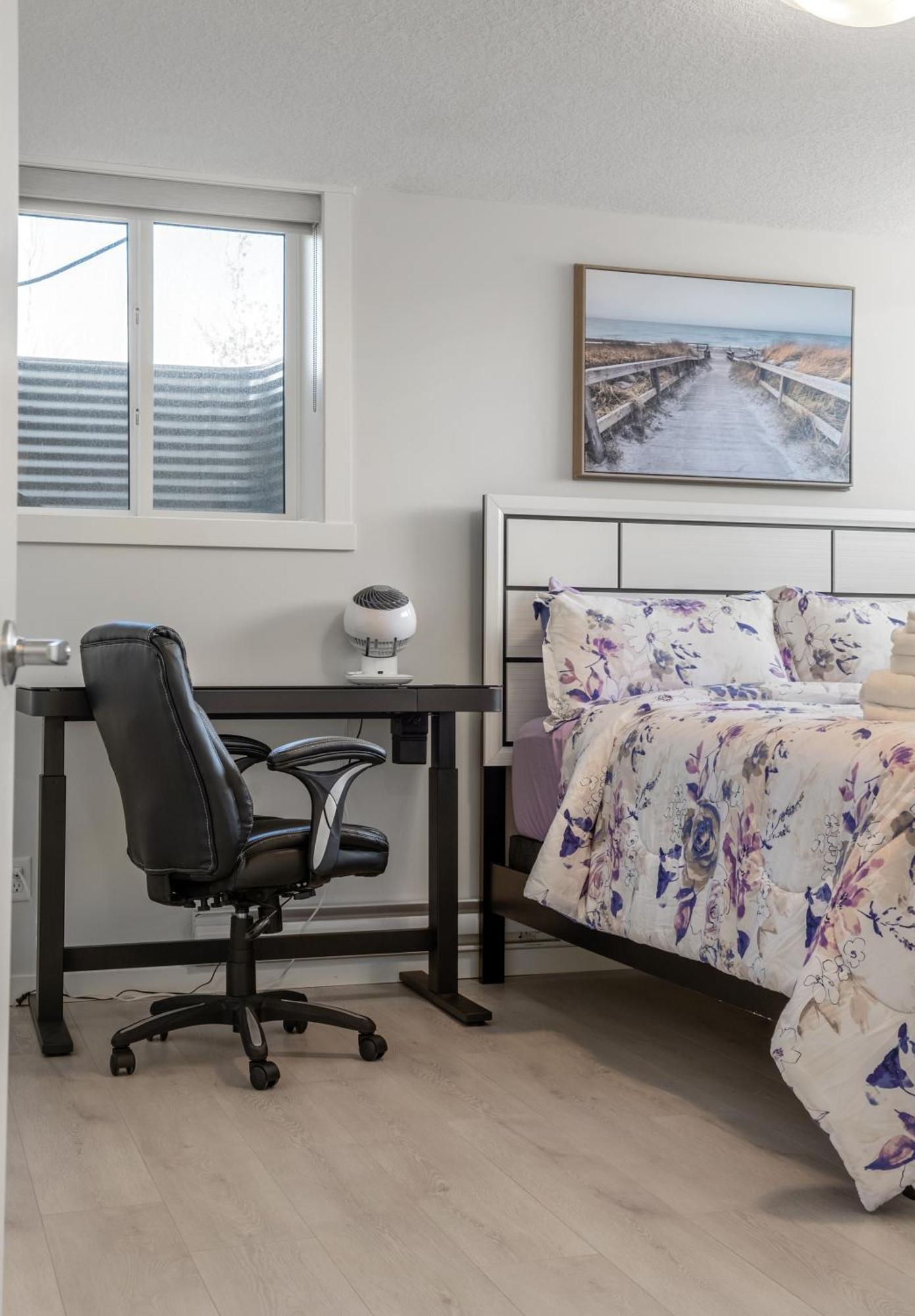 Cozy Rockland Park Unit+Parking Apartamento YYC Exterior foto