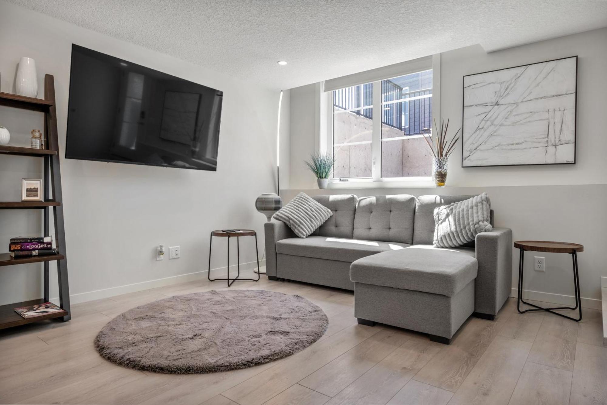 Cozy Rockland Park Unit+Parking Apartamento YYC Exterior foto