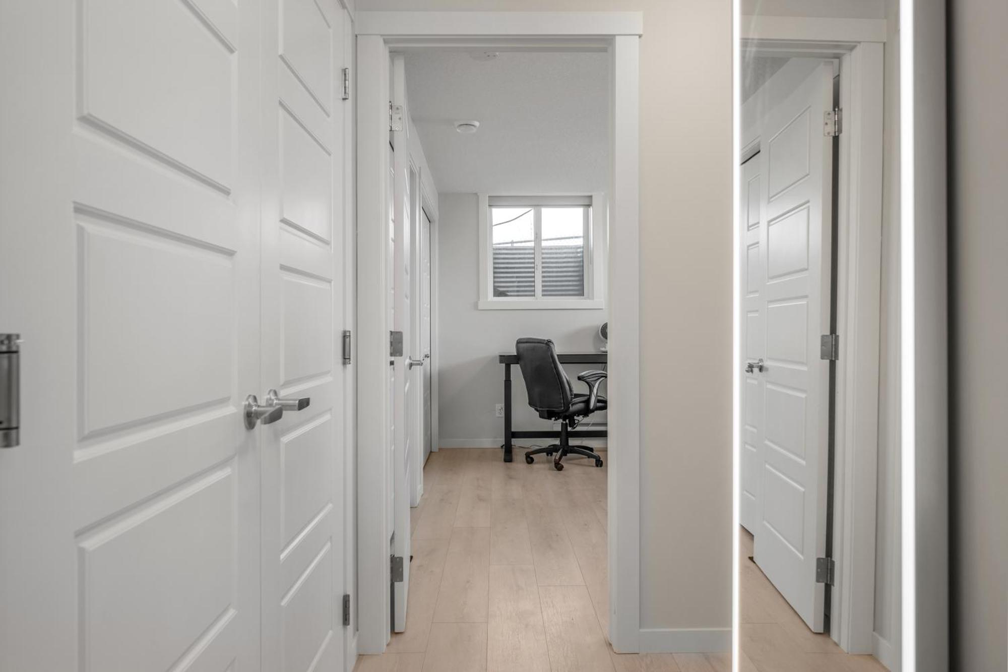 Cozy Rockland Park Unit+Parking Apartamento YYC Exterior foto