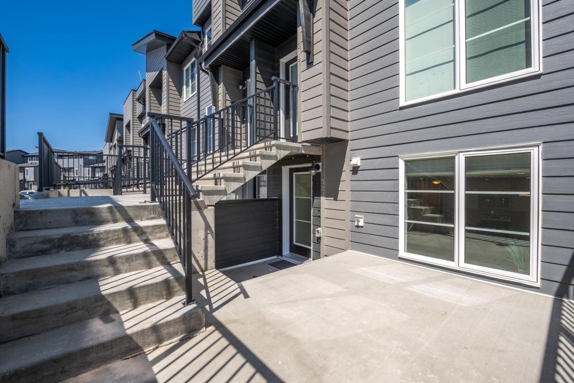 Cozy Rockland Park Unit+Parking Apartamento YYC Exterior foto